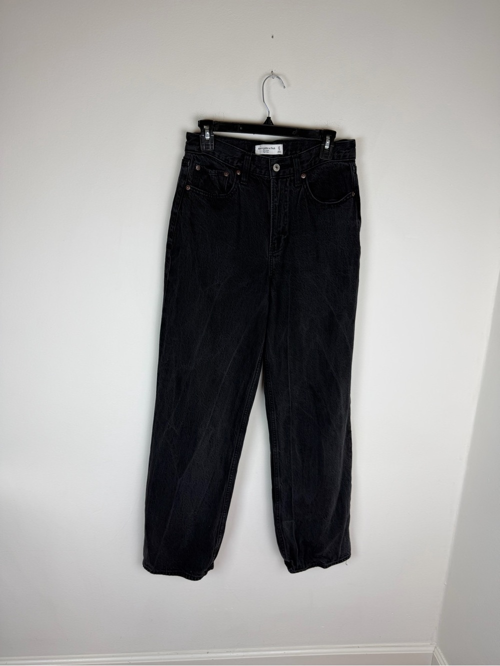 Abercrombie The Loose High Rise Jeans in Washed Black Size 27 / 4 - Picture 5 of 8